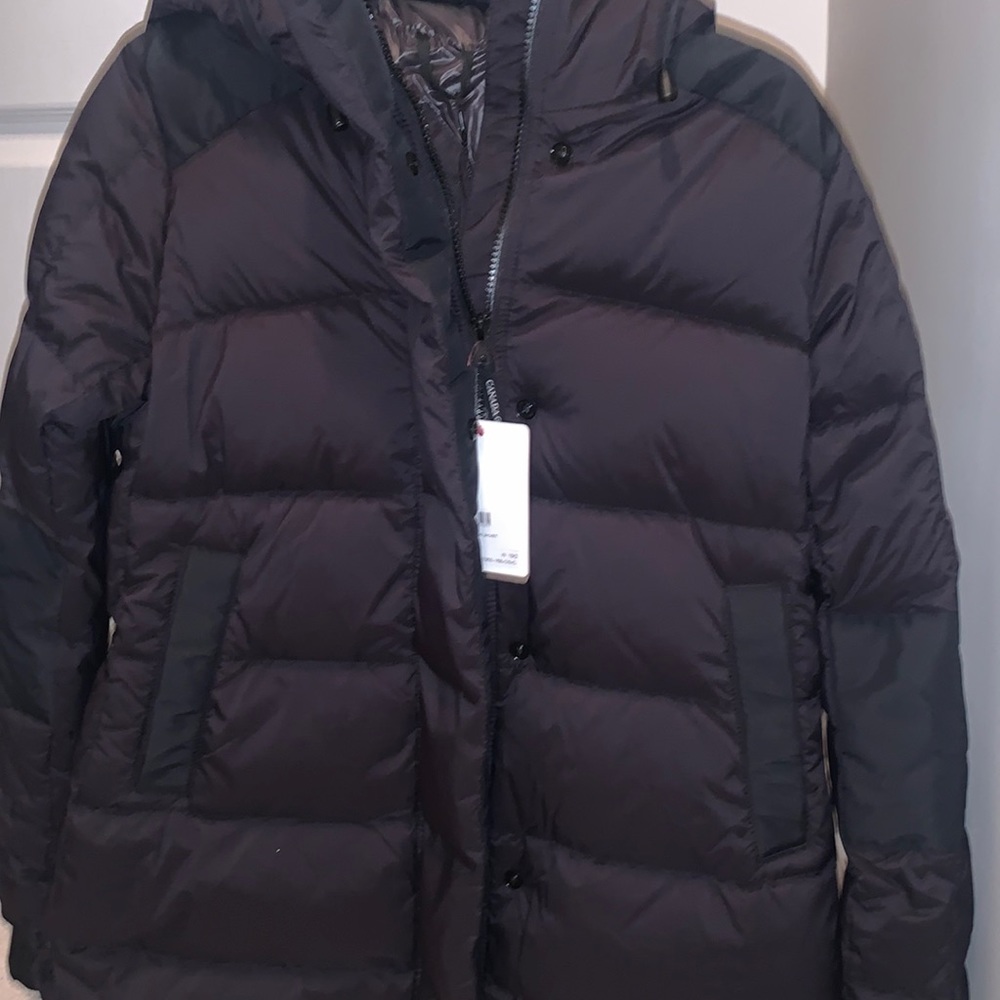 Canada Goose Alliston medium down jacket.